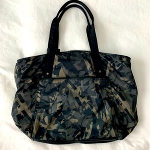 Lululemon gym/yoga bag